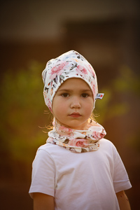 Átmeneti sapkák, sálak